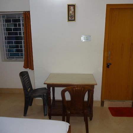 Harsh & Yash Guest House Bodh Gaya Buitenkant foto