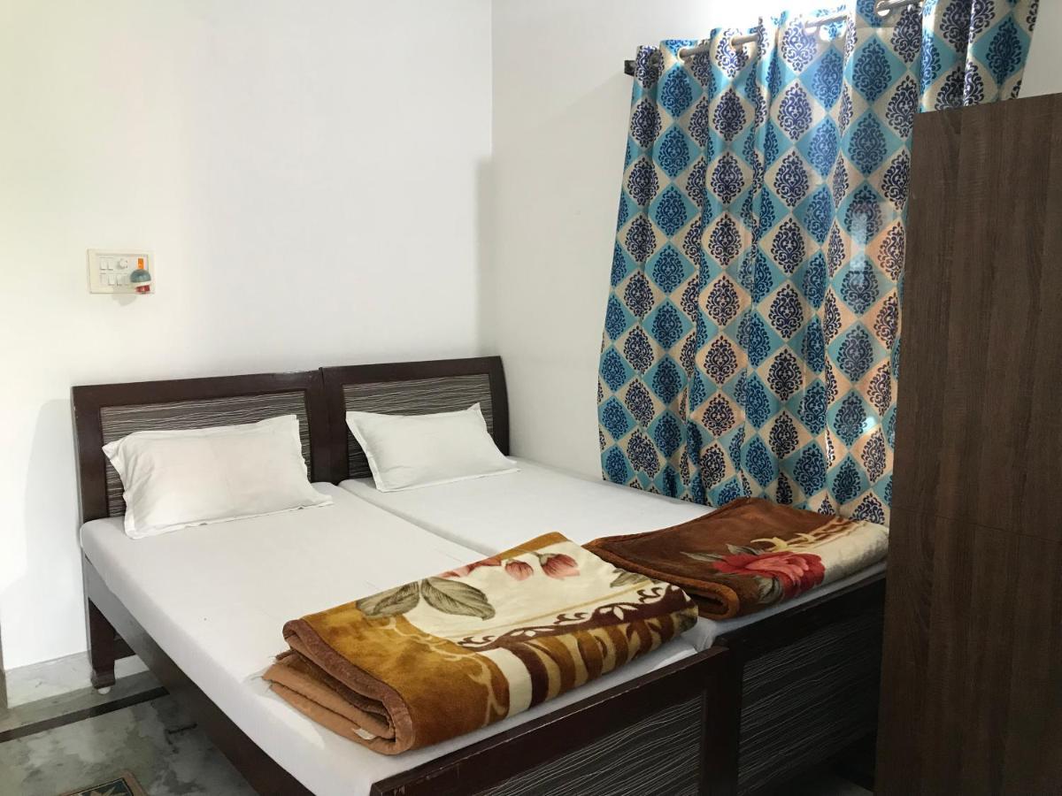 Harsh & Yash Guest House Bodh Gaya Buitenkant foto